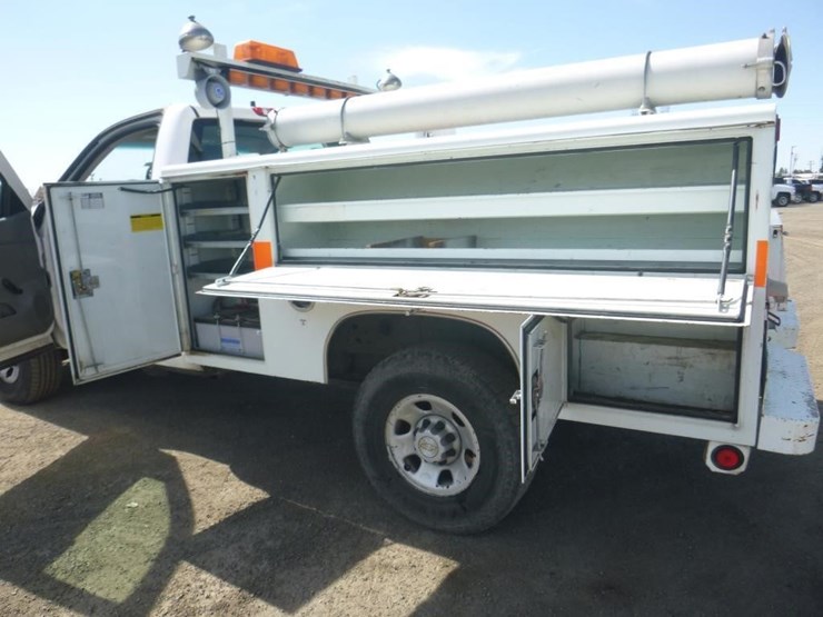 2009-chevrolet-3500hd-image-8