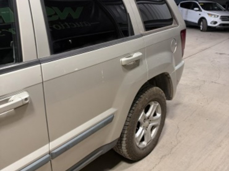2007-jeep-grand-cherokee-laredo-image-5