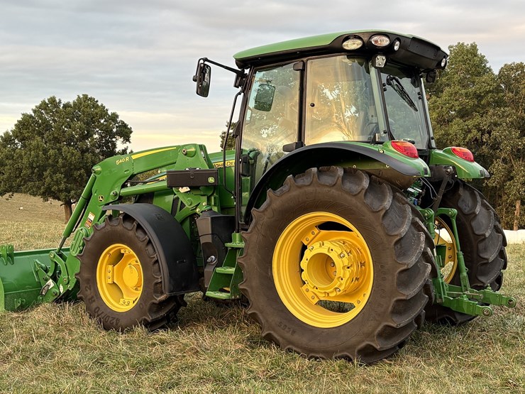 2018-john-deere-5125r-image-3