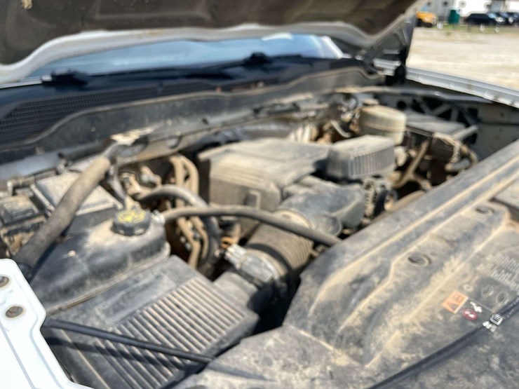 2015-chevrolet-silverado-2500-image-8