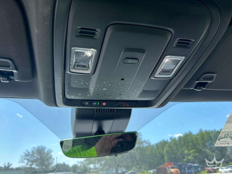 2023-chevrolet-tahoe-image-14