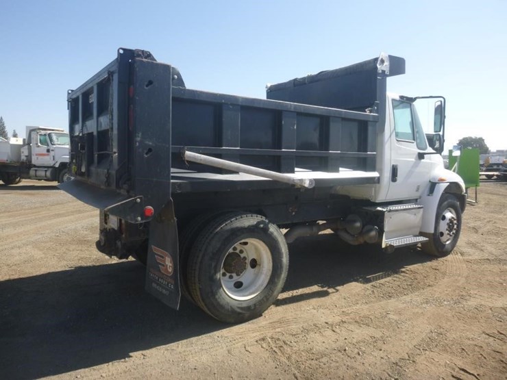 2016-international-durastar-4300-image-3