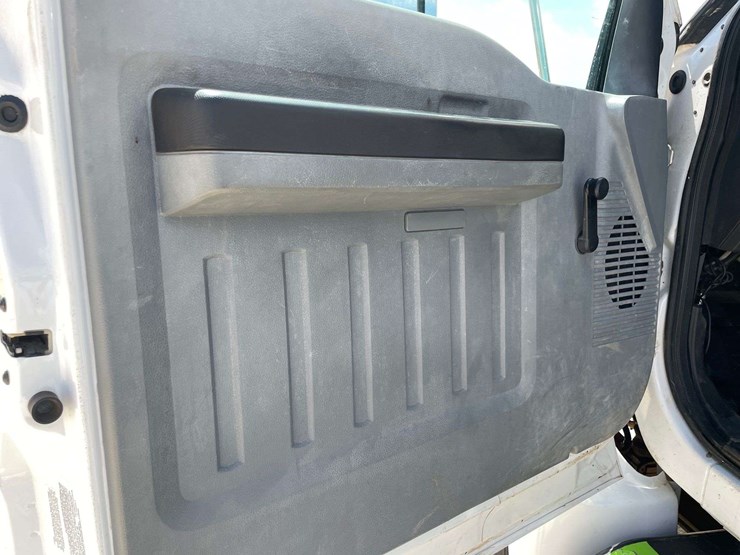 2011-ford-f750-image-9