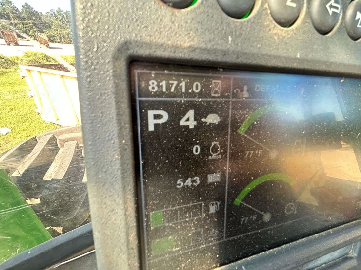 2017-deere-843l-image-6