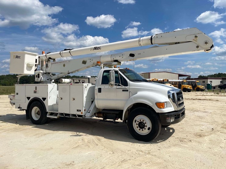2011-ford-f750-image-4
