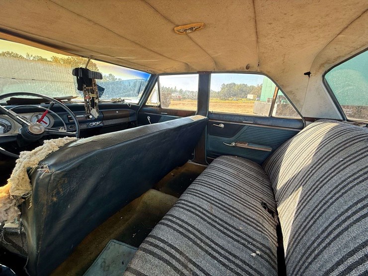 1962-chevrolet-chevy-ii-300-/-nova-400-4-door-sedan-image-21