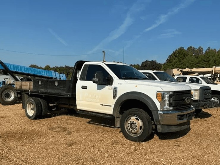 2017-ford-f450-sd-image-1