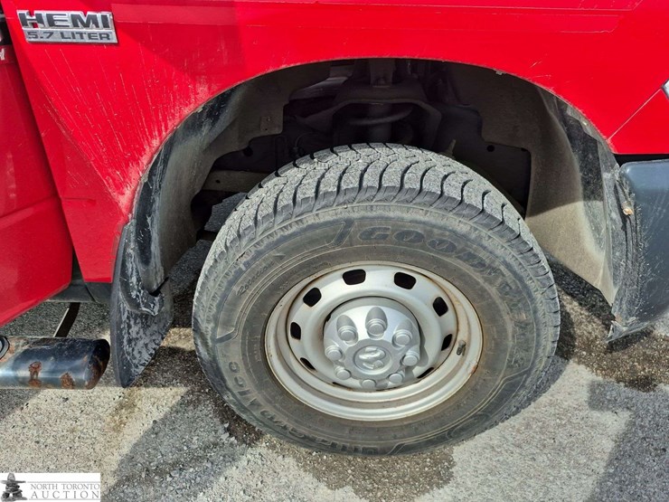 2012-dodge-2500-image-28