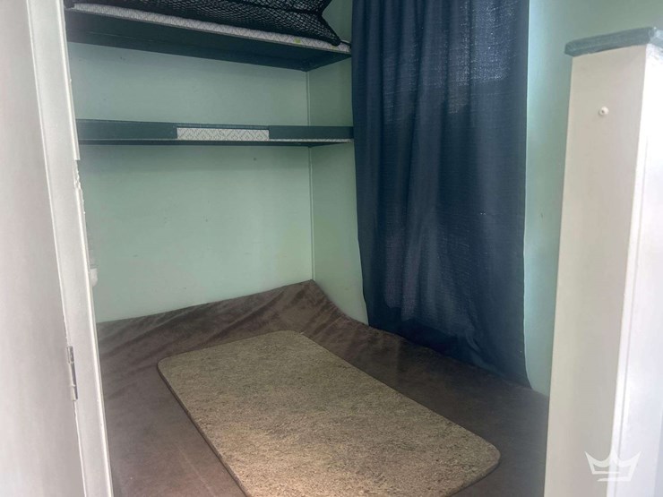 2014-28ft-crossroads-zinger-t/a-travel-trailer-image-17
