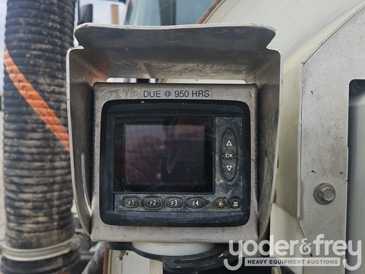 2012-vactor-2100-image-73
