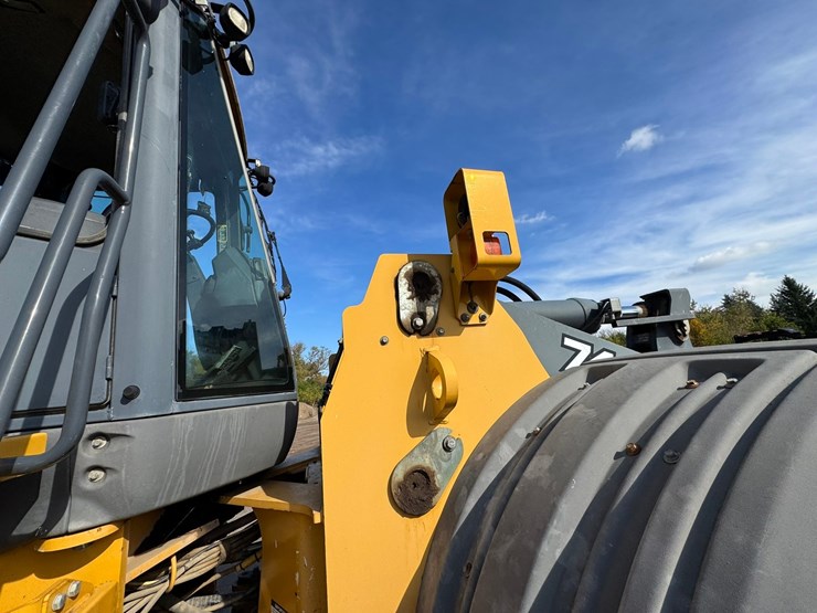 deere-744k-image-23