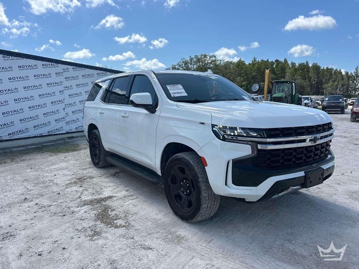 2022-chevrolet-tahoe-image-2