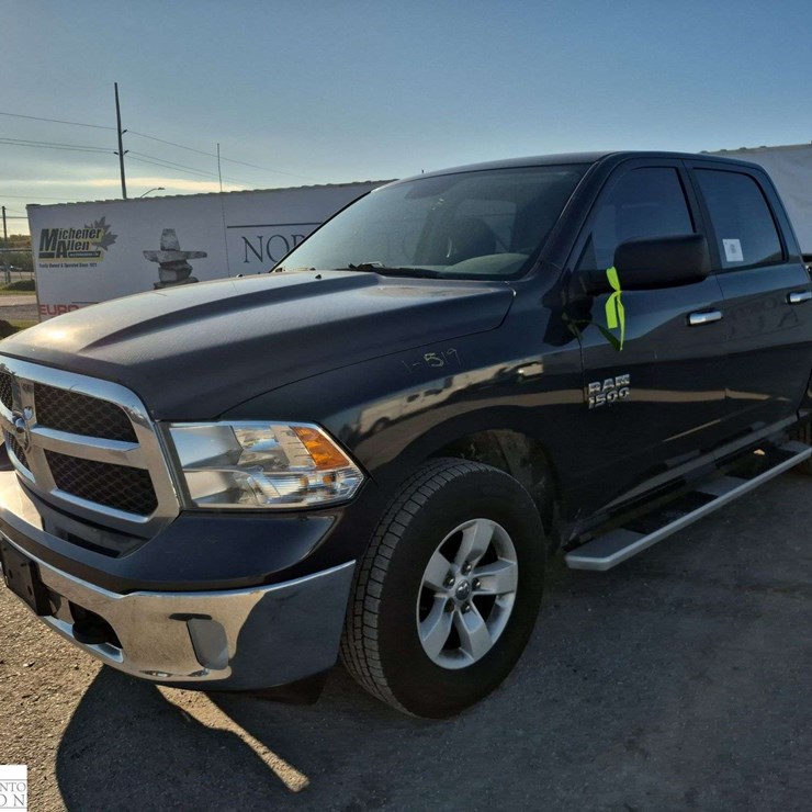 2017 DODGE 1500