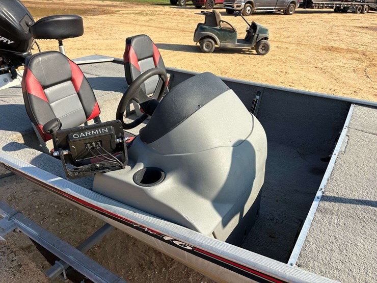 2010-bassmaster-pro-16-freshwater-boat-w/-trailer-image-21