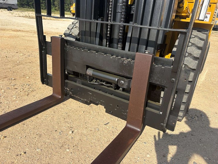 caterpillar-v40d-image-6