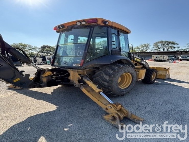 2018-deere-410l-image-2