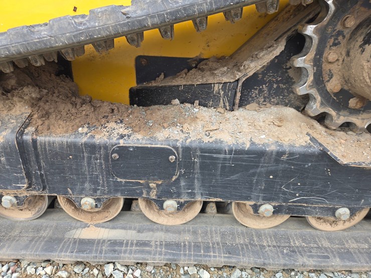 2018-deere-333g-image-57