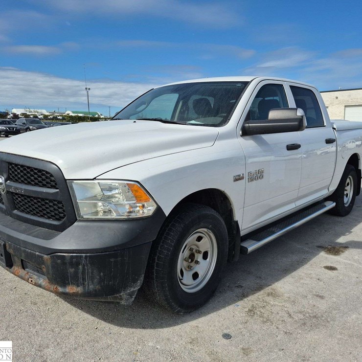 2015 DODGE 1500