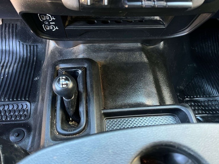 2023-dodge-3500-image-19