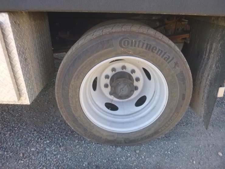 2017-ford-f550-image-24
