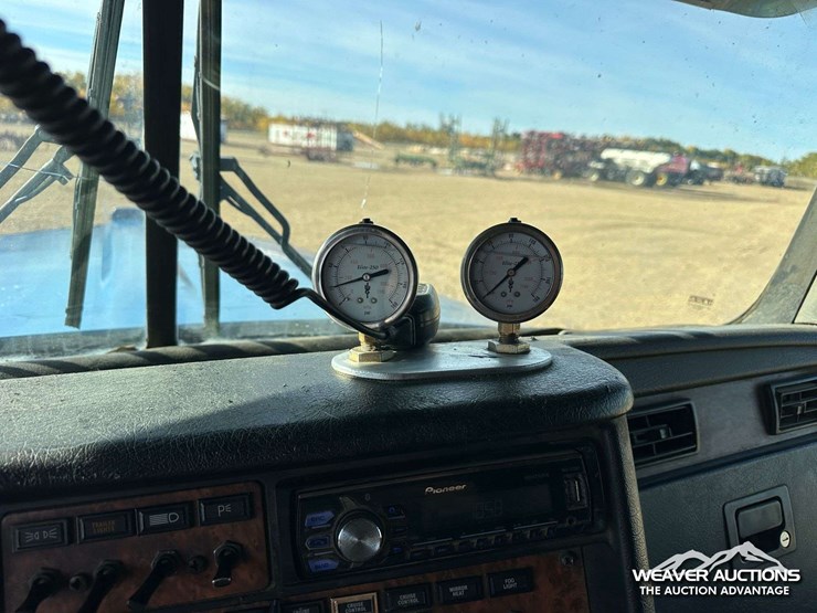 2006-kenworth-w900-image-24