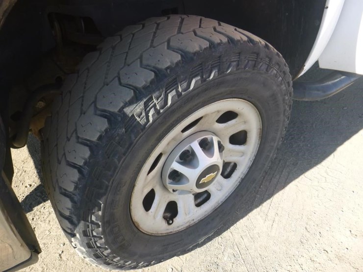 2014-chevrolet-3500hd-image-11