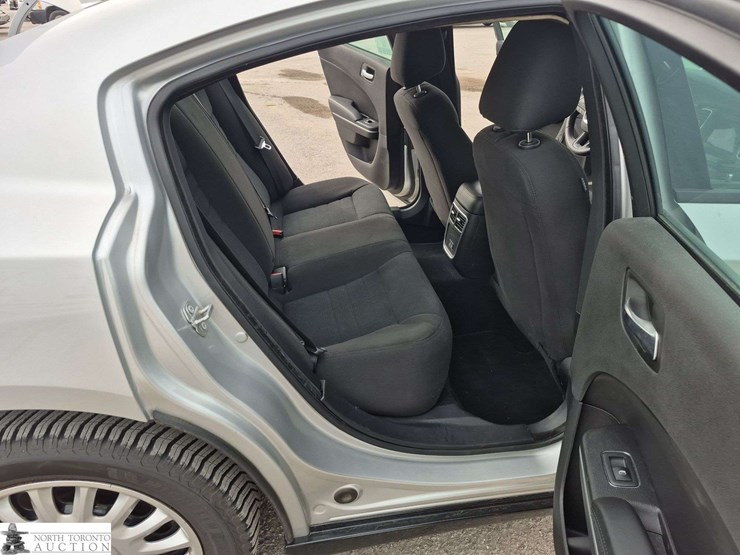 2019-dodge-charger-image-25