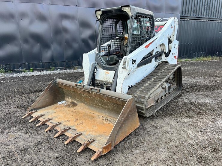 2022-bobcat-t770-image-2