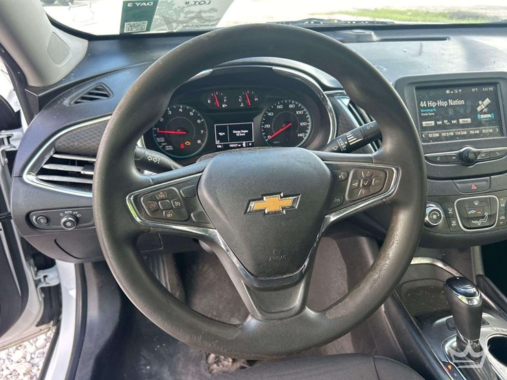 2018-chevrolet-malibu-sedan-image-14