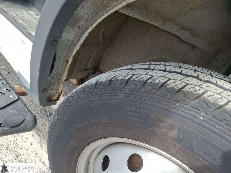 non-operable-2017-ram-promaster-cargo-van-image-23