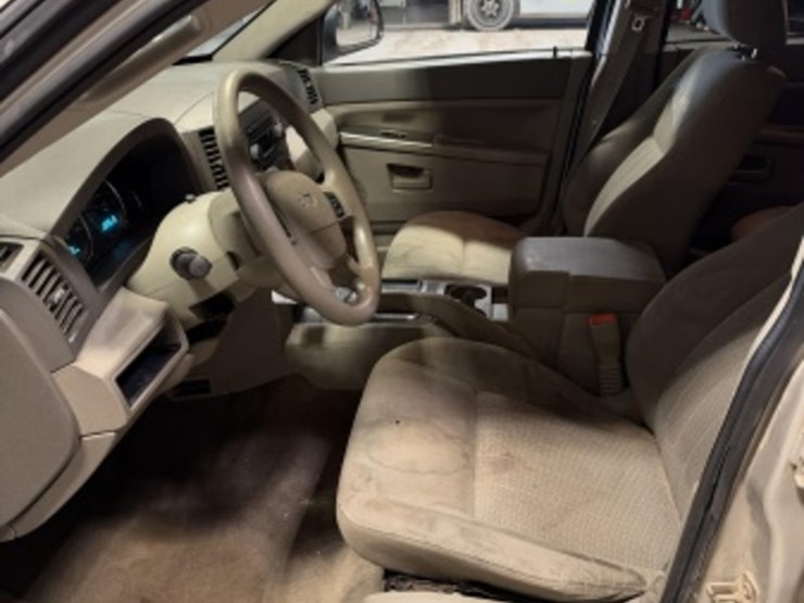 2007-jeep-grand-cherokee-laredo-image-23