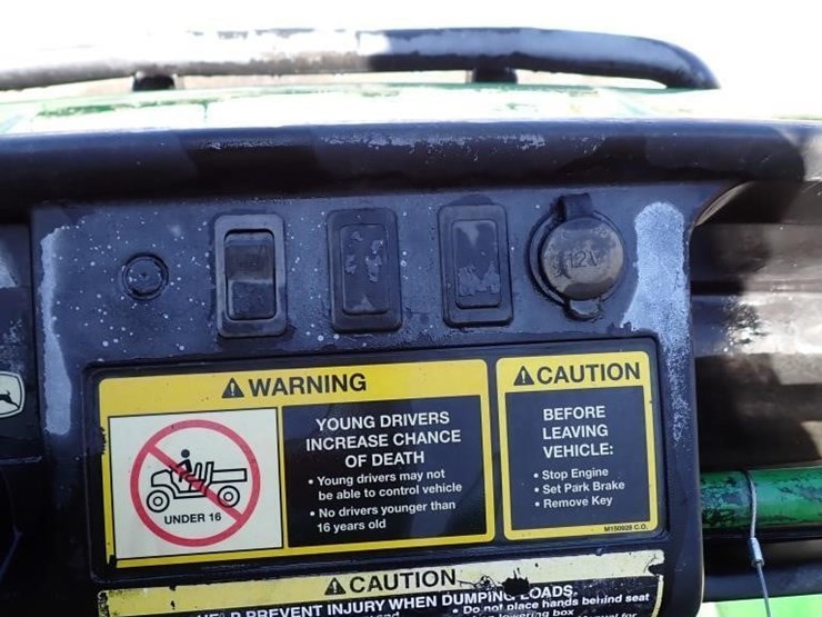 2012-john-deere-gator-image-17