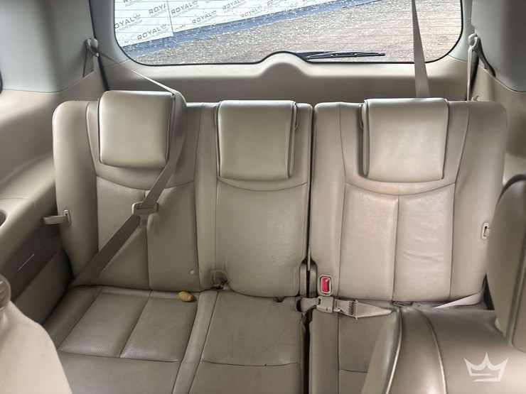 2012-nissan-quest-image-21