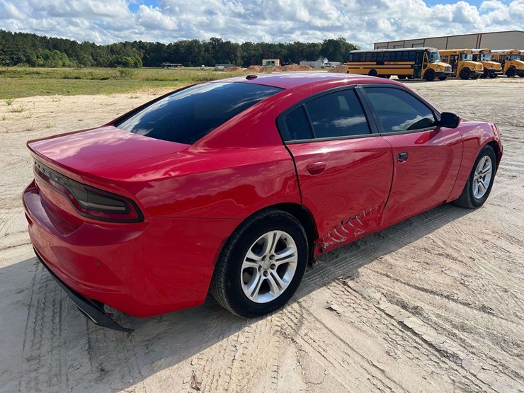 2017-dodge-charger-4-door-sedan-(224,247-miles)-image-3
