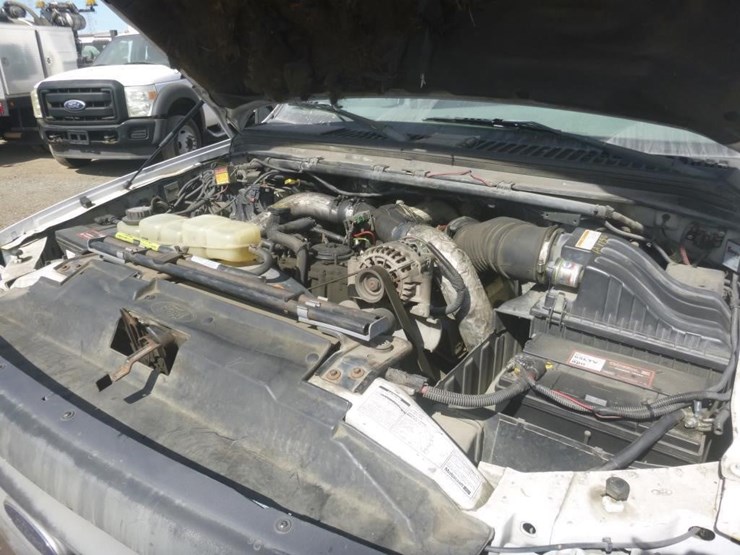2001-ford-f450-image-17