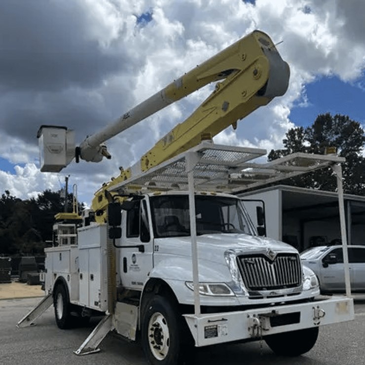 2017 INTERNATIONAL DURASTAR 4400