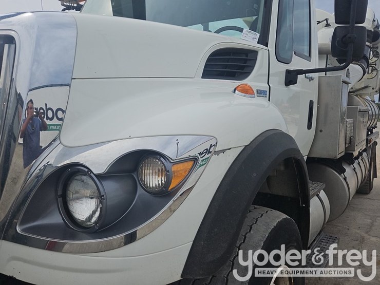 2012-vactor-2100-image-16