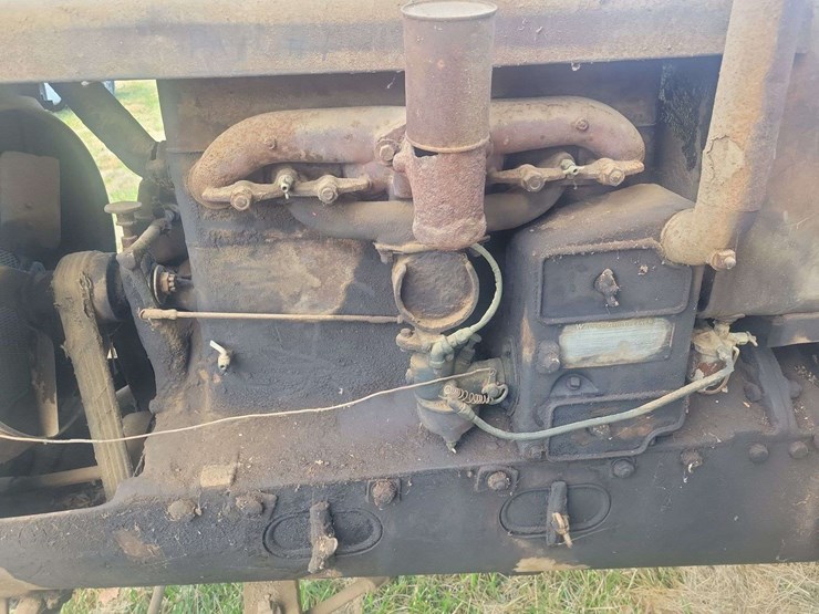 wallis-tractor-image-9