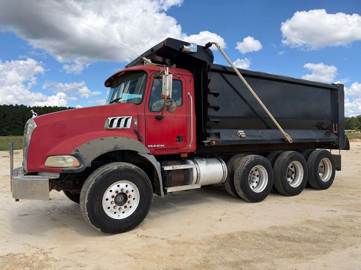 2007-mack-granite-ctp713b-image-2