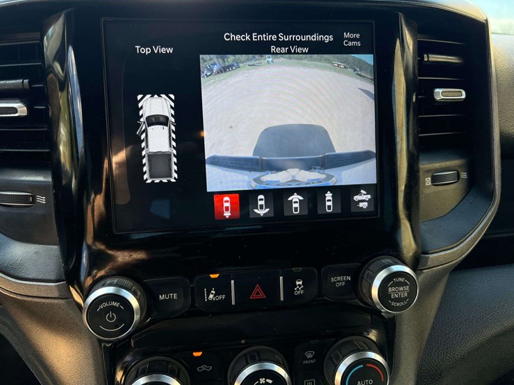 2022-dodge-2500-image-16