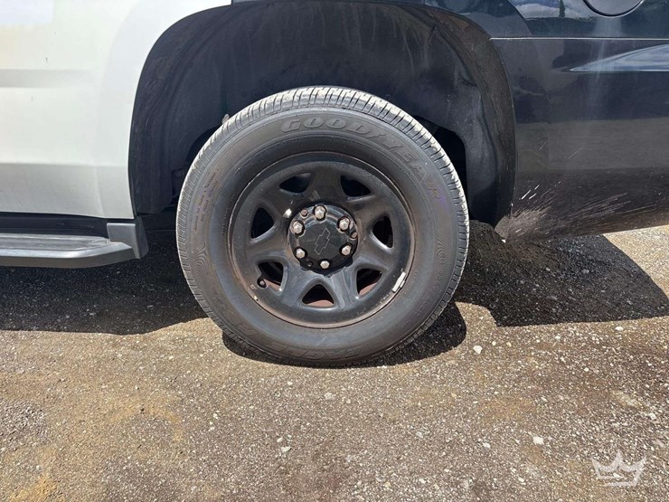 2018-chevrolet-tahoe-image-22