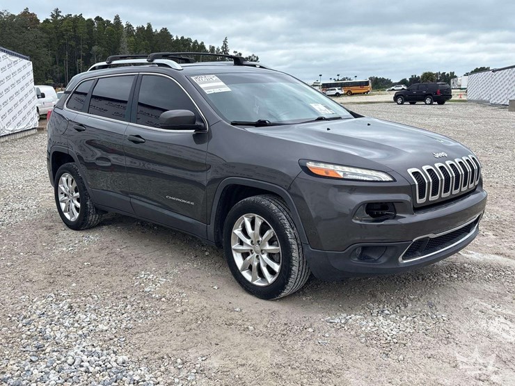 2017-jeep-cherokee-image-4