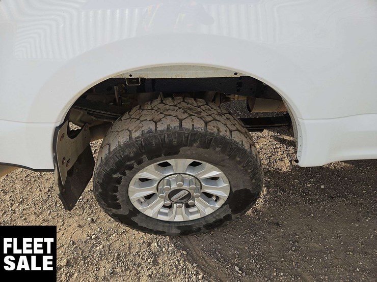 2022-ford-f250-image-12