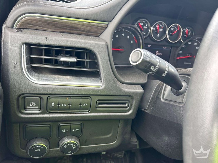 2022-chevrolet-tahoe-image-16