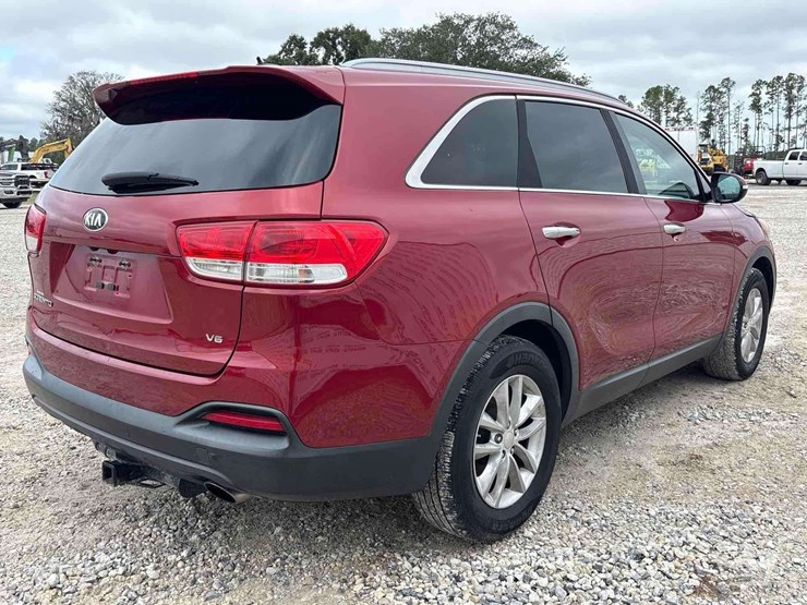 2016-kia-sorento-image-3