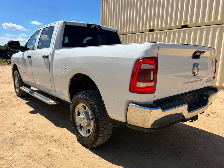 2022-dodge-2500-image-2
