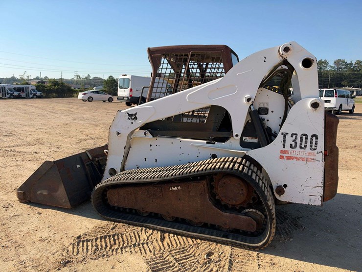 2005-bobcat-t300-image-2