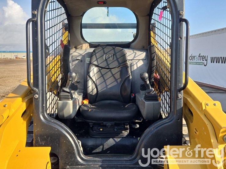 2019-caterpillar-259d3-image-44