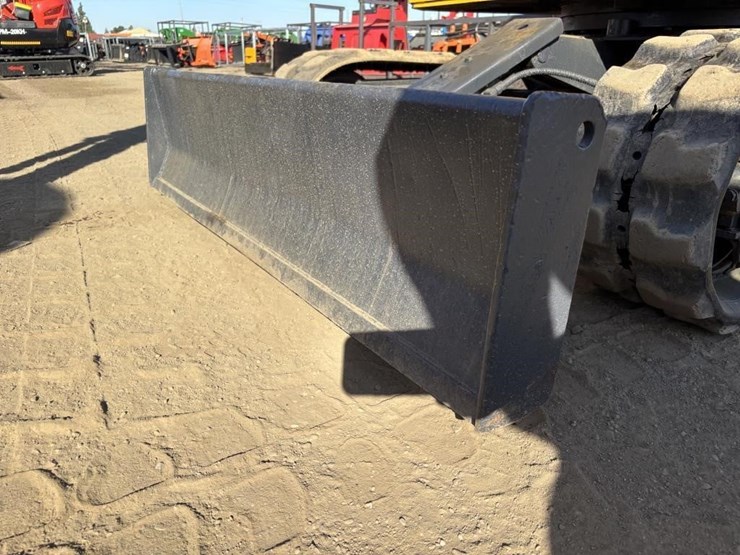 komatsu-pc28uu-image-9