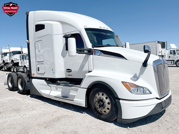 2024-kenworth-t680-image-1